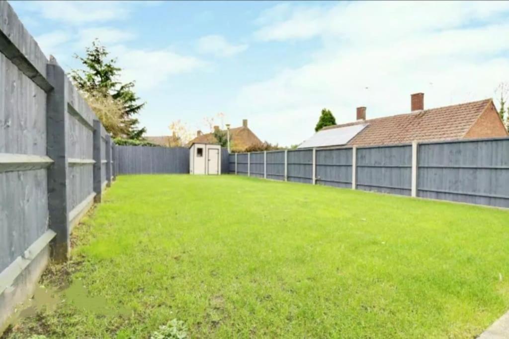 Recently Renovated,Modern House. Train Station Villa North Mymms ภายนอก รูปภาพ